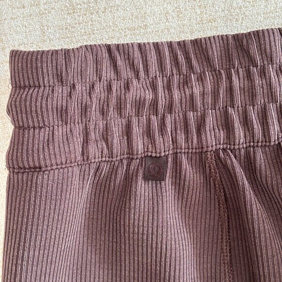lululemon Espresso Ribbed Softstreme High-Rise Pant 32.5" size 4 - Picture 13 of 16